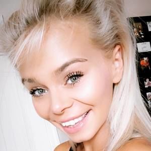 Meet your Posher, Marina